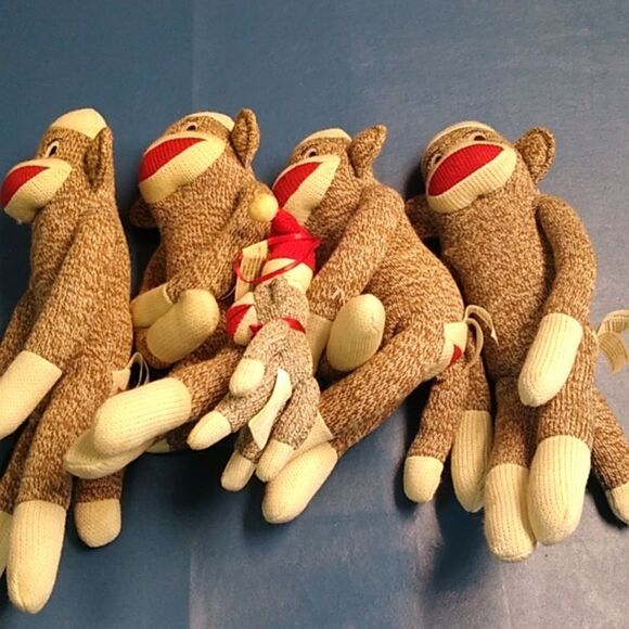 Sock Monkey Plush Toy Set - Bunch of Monkeys and Small Tree Ornament (5) - Picture 8 of 8